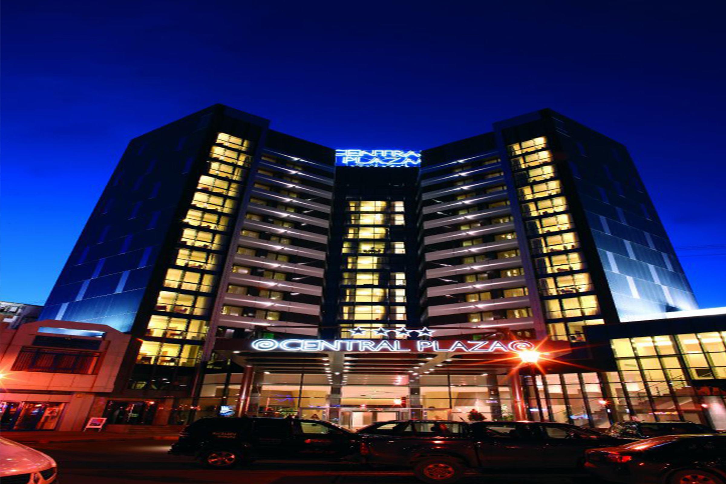 Central Plaza Hotel Karácsonkő Kültér fotó