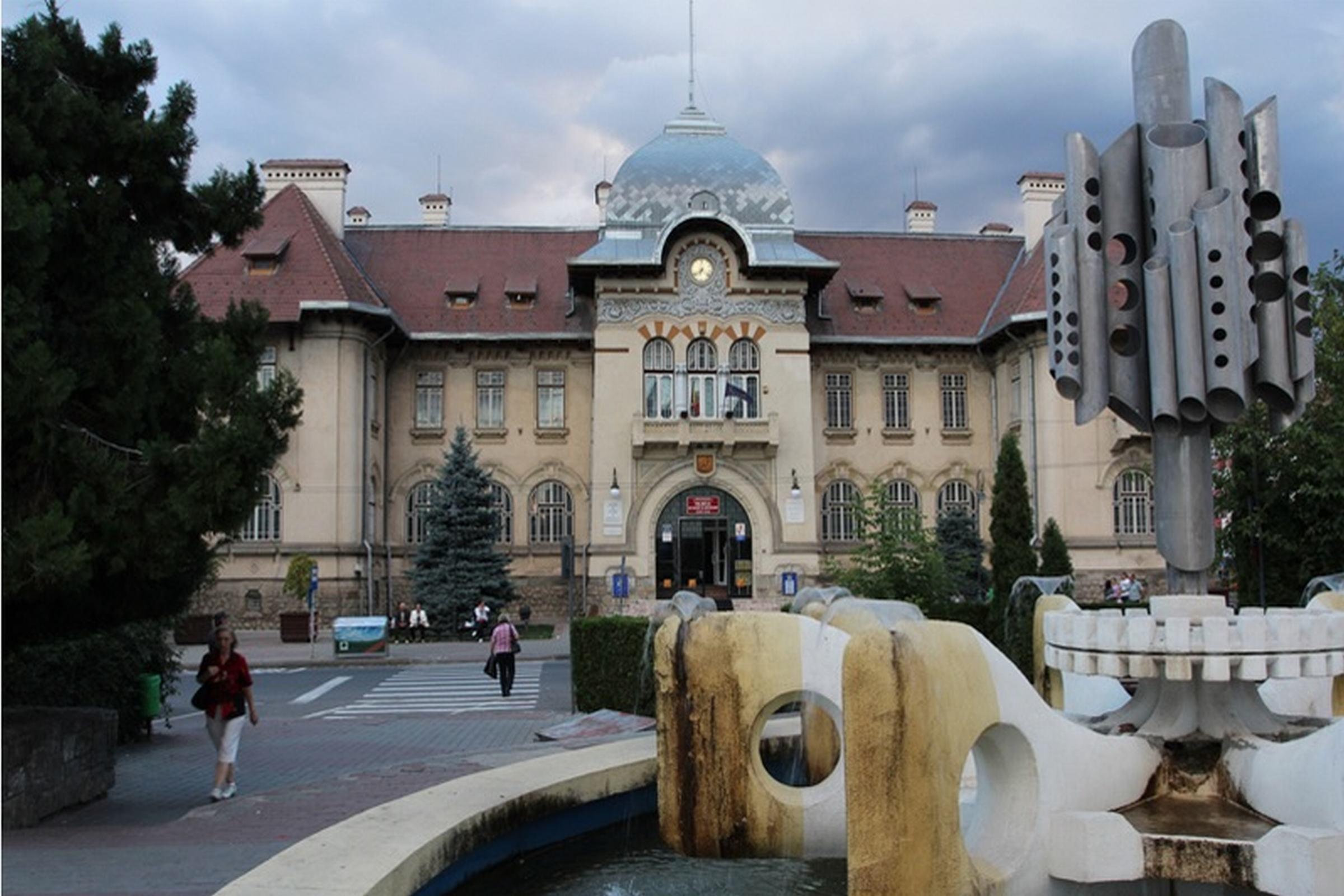 Central Plaza Hotel Karácsonkő Kültér fotó